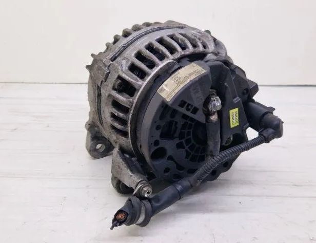 SKODA Octavia 2 generation (2004-2013) Генератор 8EL738192001 31897255