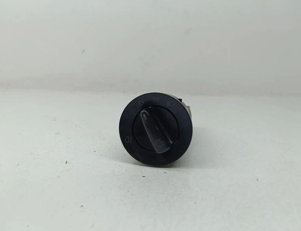 VOLKSWAGEN Passat B7 (2010-2015) Headlight Switch Control Unit 1C0941531 31898558