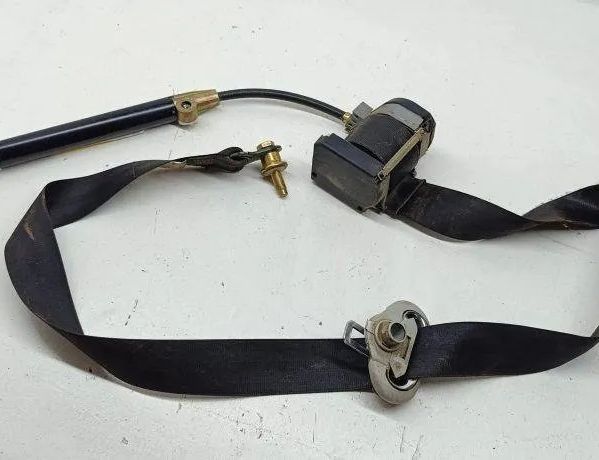 VOLKSWAGEN Sharan 1 generation (1995-2010) Front Left Seatbelt 7M3857705 31899089
