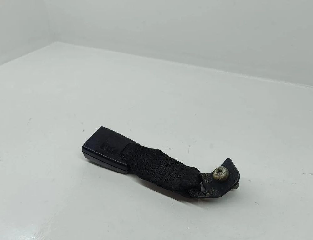 BMW 1 Series E81/E82/E87/E88 (2004-2013) Aizmugurējā vidējā sēdekļa sprādze 14012009,9117261 31899509