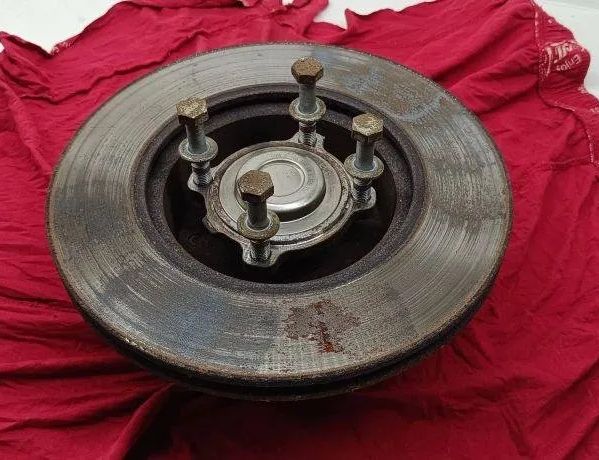 BMW 1 Series E81/E82/E87/E88 (2004-2013) Front Right Wheel Hub 6765154 31899646