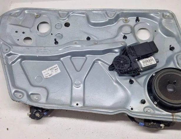 VOLKSWAGEN Passat B5 (1996-2005) Front Left Door Window Regulator Motor 3B4837751PD,9700105550300 31899935