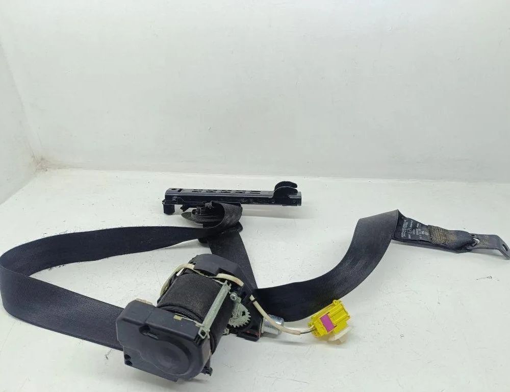 VOLKSWAGEN Touran 1 generation (2003-2015) Front Left Seatbelt 33014052 31900417