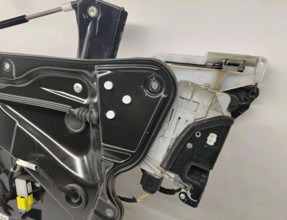 VOLKSWAGEN Passat B6 (2005-2010) Priekšējo kreiso durvju logu pacēlājs 3C1837756K 31901462