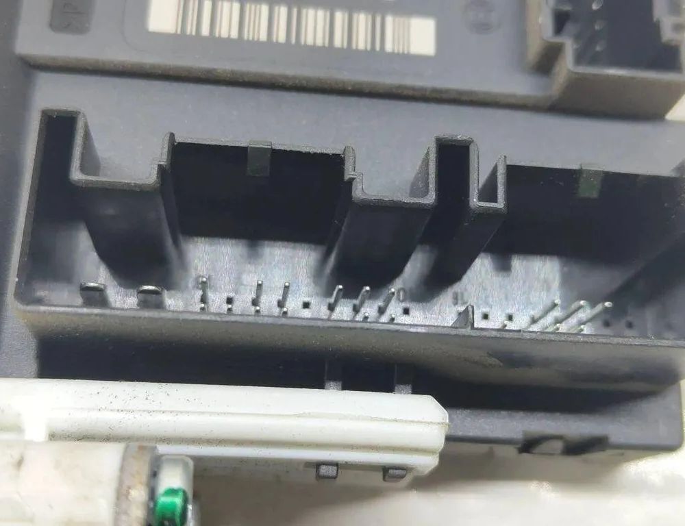 VOLKSWAGEN Golf 8 generation (2019-2023) Front Left Door Window Regulator Motor 0130822229 31901739