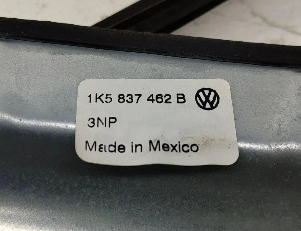 VOLKSWAGEN Variant VII TDI (2014-2024) Стеклоподъемник задней правой двери 1K5837462B 31901751