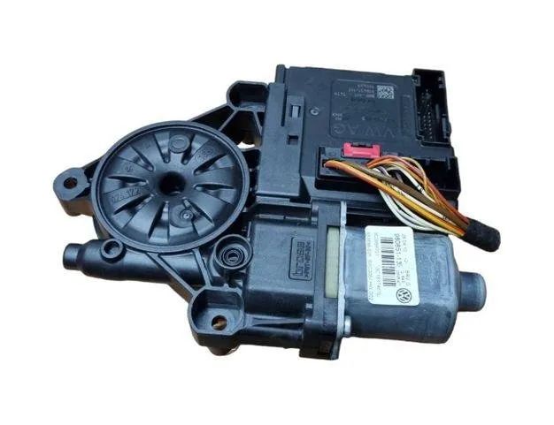 VOLKSWAGEN Passat B6 (2005-2010) Priekšējo kreiso durvju logu pacēlāja motorīts 3C1837461L,3C0959701,980851135 26558233