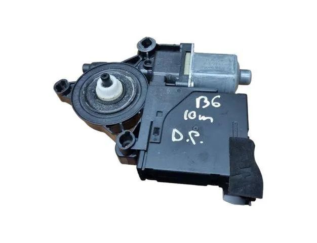 VOLKSWAGEN Passat B6 (2005-2010) Маторчик стеклоподъемника передней левой двери 3C0959702,980852135,3C1837462L 26558239