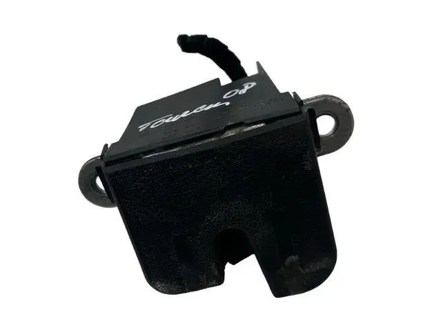 VOLKSWAGEN Touran 1 generation (2003-2015) Замок крышки багажника 3C9827645A 26560464