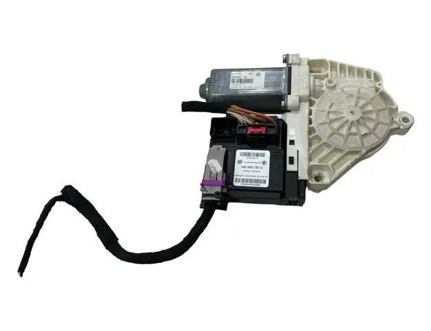 VOLKSWAGEN Passat B6 (2005-2010) Маторчик стеклоподъемника передней левой двери 980851109,1K0959701K,981235103 26570177