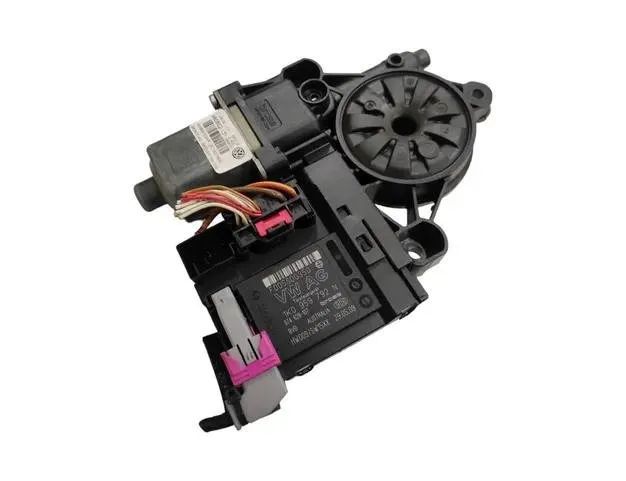 VOLKSWAGEN Golf Plus 1 generation (2004-2009) Маторчик стеклоподъемника передней левой двери 1K0959792N,F005S00350 26578098