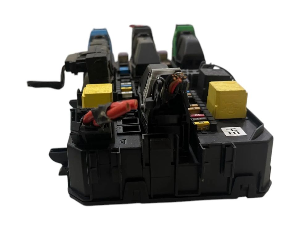 OPEL Zafira B (2005-2010) Drošinātāju kārba 24453850,13206757 29947662