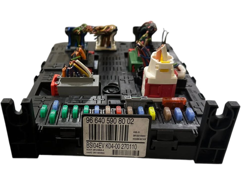 PEUGEOT 2008 2 generation (2019-2023) Fuse box 9664059080 29970840