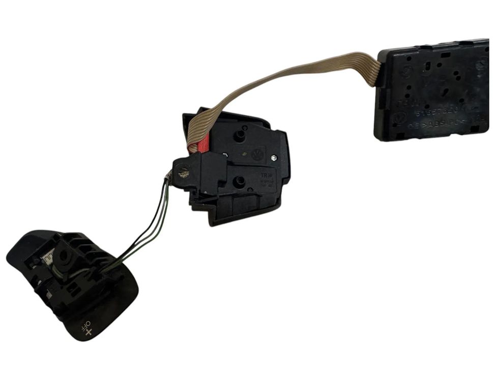 VOLKSWAGEN Passat B6 (2005-2010) Кнопки / переключатели на рулевом колесе 1K0959538F 29972447