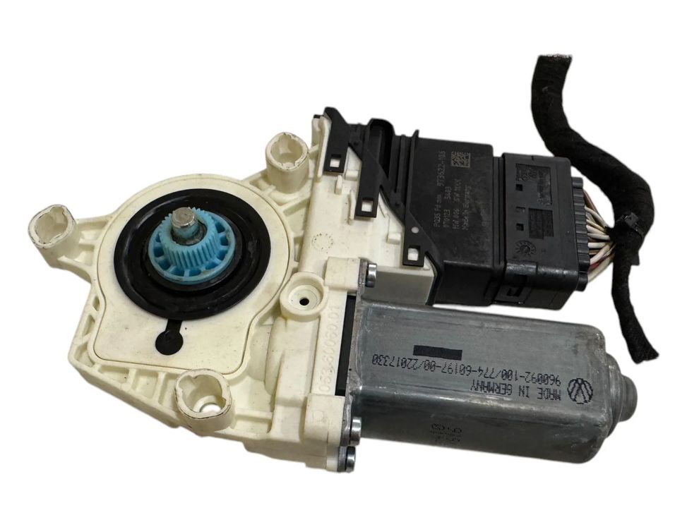 VOLKSWAGEN Passat B6 (2005-2010) Priekšējo kreiso durvju logu pacēlāja motorīts 988738113,1K0959704P 29978536