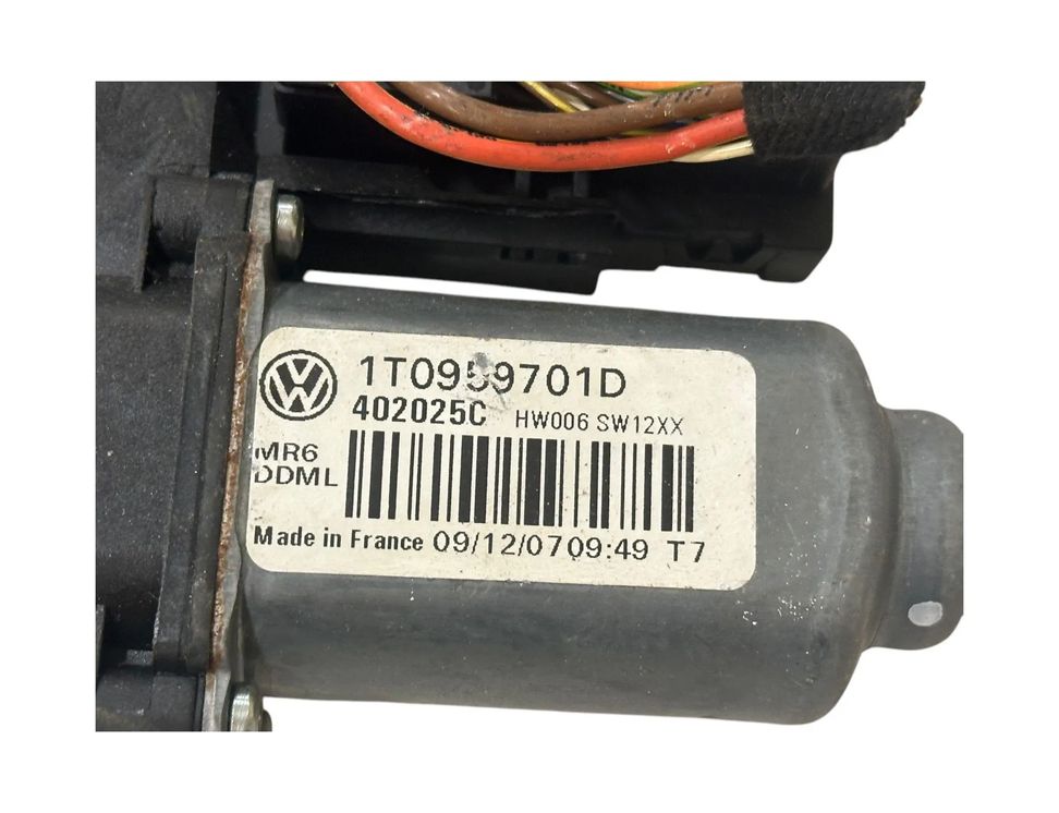 VOLKSWAGEN Golf 8 generation (2019-2023) Front Left Door Window Regulator Motor 402025C,1T0959701D 30075205