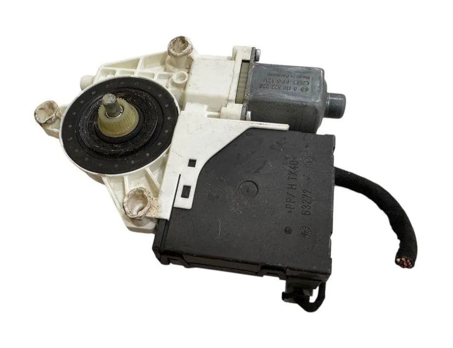 VOLKSWAGEN Golf 8 generation (2019-2023) Priekšējo kreiso durvju logu pacēlāja motorīts 1K4837402S 30488161