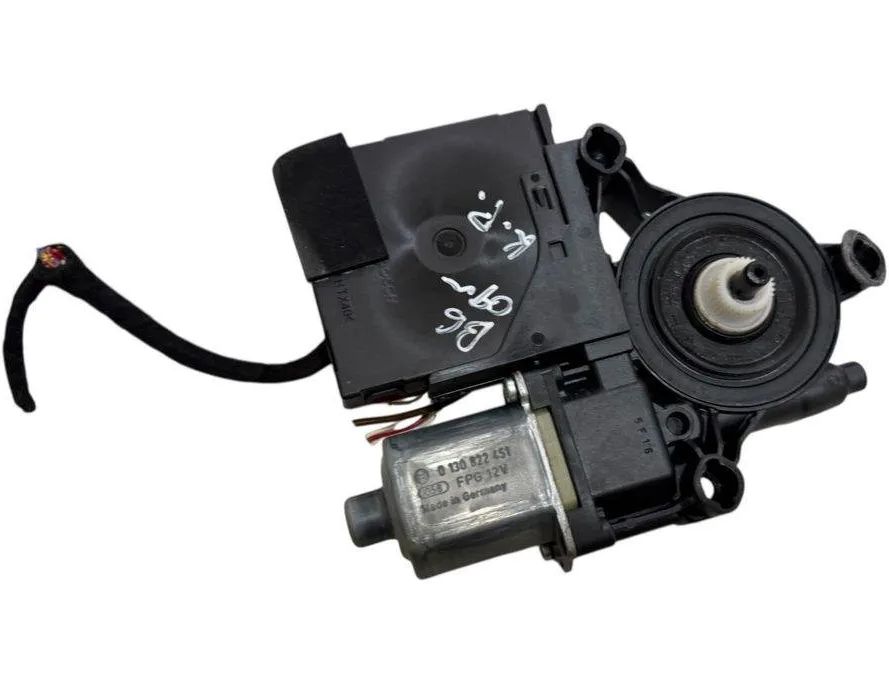 VOLKSWAGEN Passat B6 (2005-2010) Priekšējo kreiso durvju logu pacēlāja motorīts 980851131 30644998