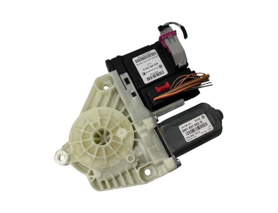 VOLKSWAGEN Golf Plus 2 generation (2009-2014) Маторчик стеклоподъемника передней левой двери 5K0959702E,980287430,5M1837402Q 32832396