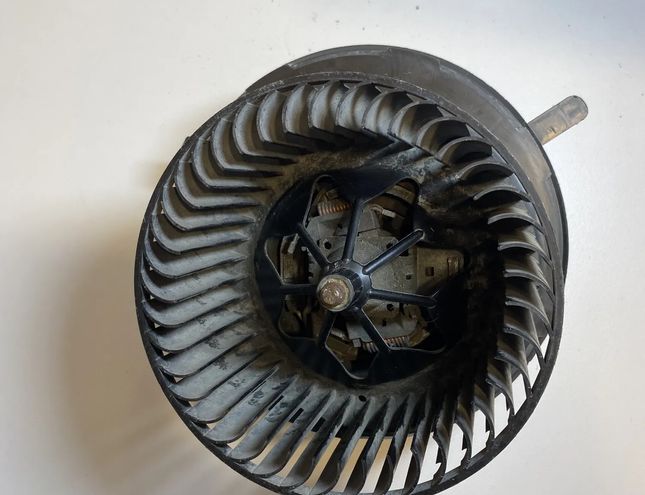 VOLKSWAGEN Caddy 3 generation (2004-2015) Нагревательный вентиляторный моторчик салона 1K1819015A 20696919