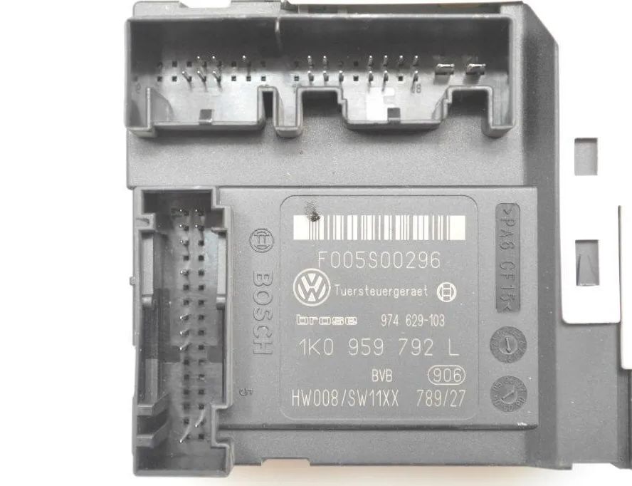 VOLKSWAGEN Golf 5 generation (2003-2009) Маторчик стеклоподъемника передней правой двери 1K5837402AH 30908765