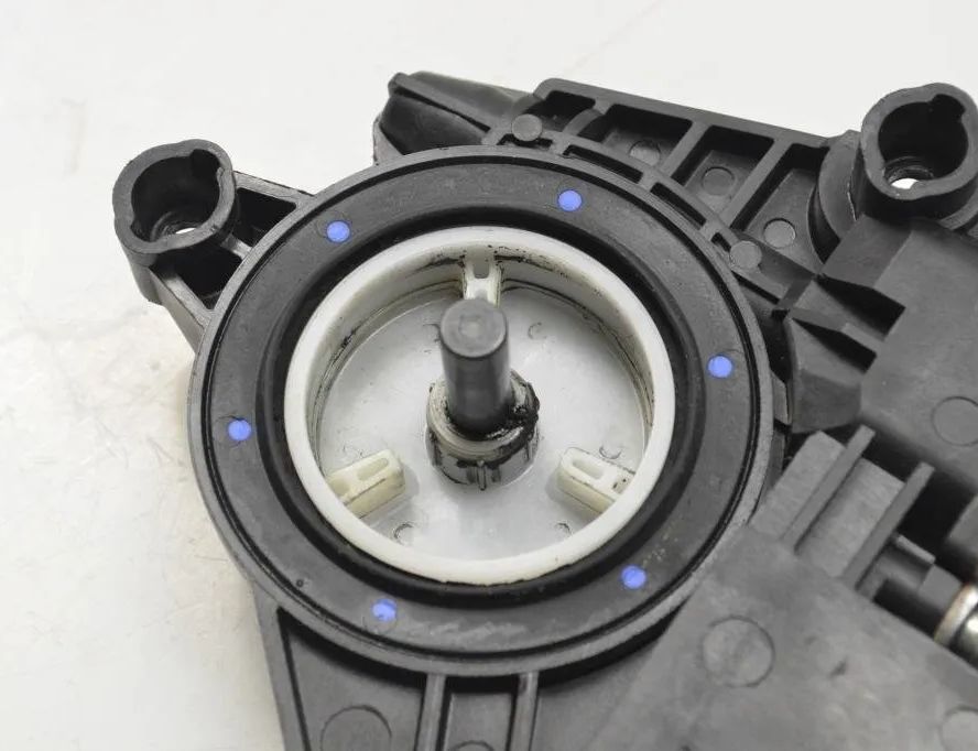 VOLKSWAGEN Touran 1 generation (2003-2015) Маторчик стеклоподъемника передней левой двери 1T0959701T 31963438