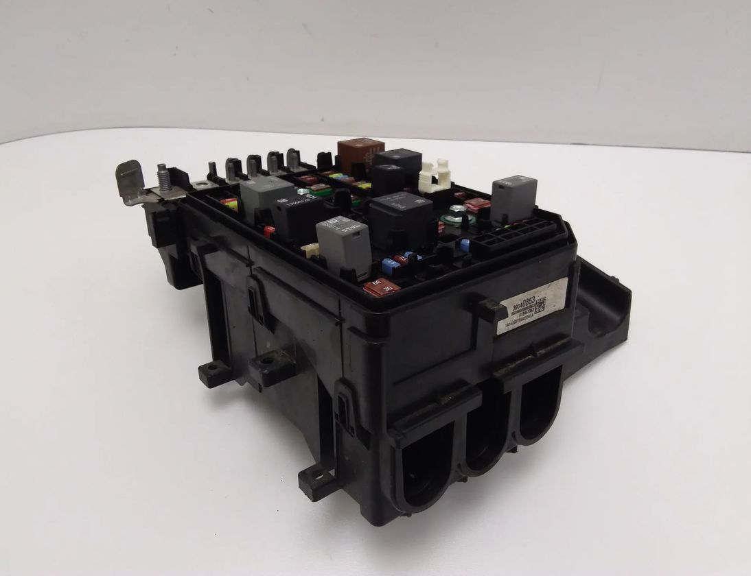 OPEL Astra K (2015-2021) Drošinātāju kārba 863900000000U,812461952,13379209,39040853 12073929