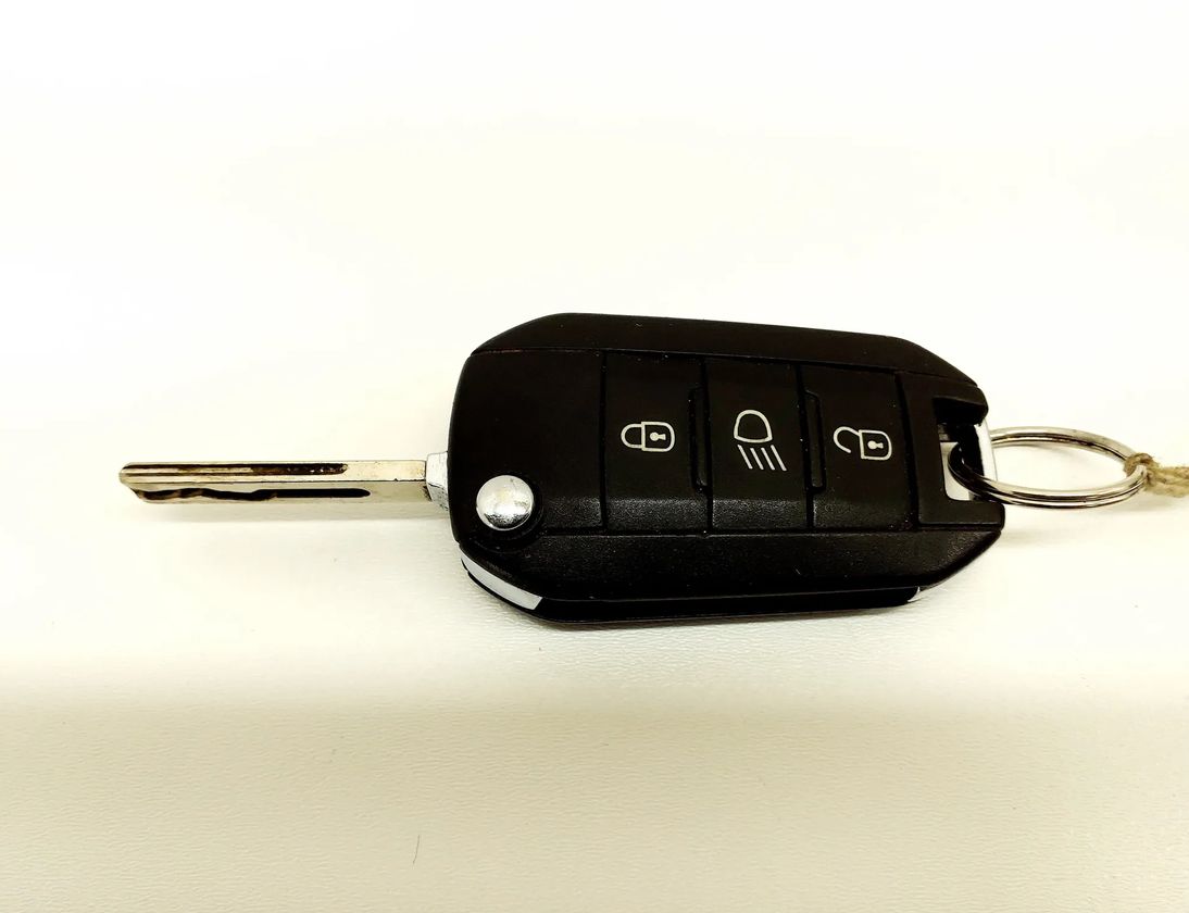 PEUGEOT 308 T9 (2013-2021) Ключ 9674001080 15530362