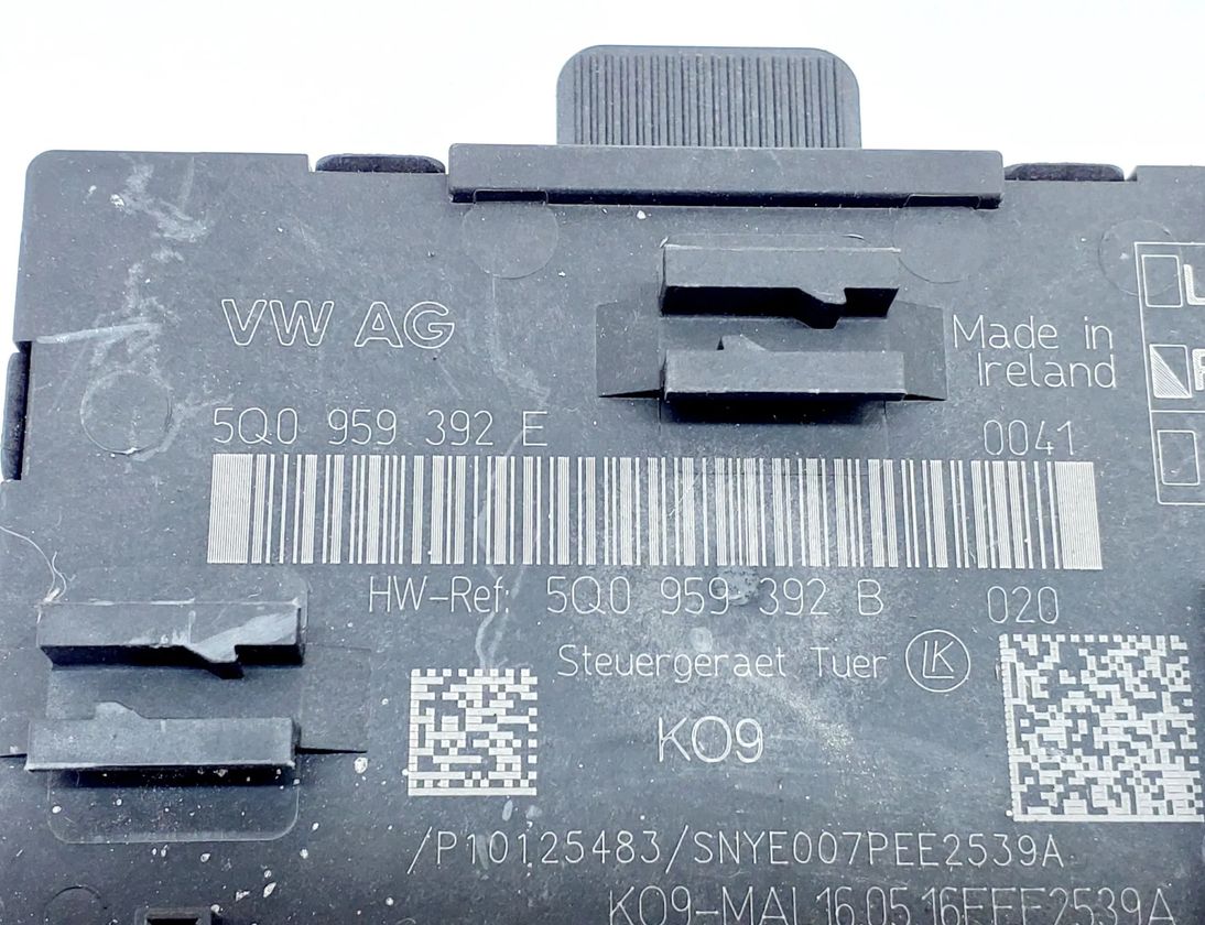 SKODA Superb 3 generation (2015-2023) Front Right Door Control Unit 5Q0959392B,5Q0959392E 17663364