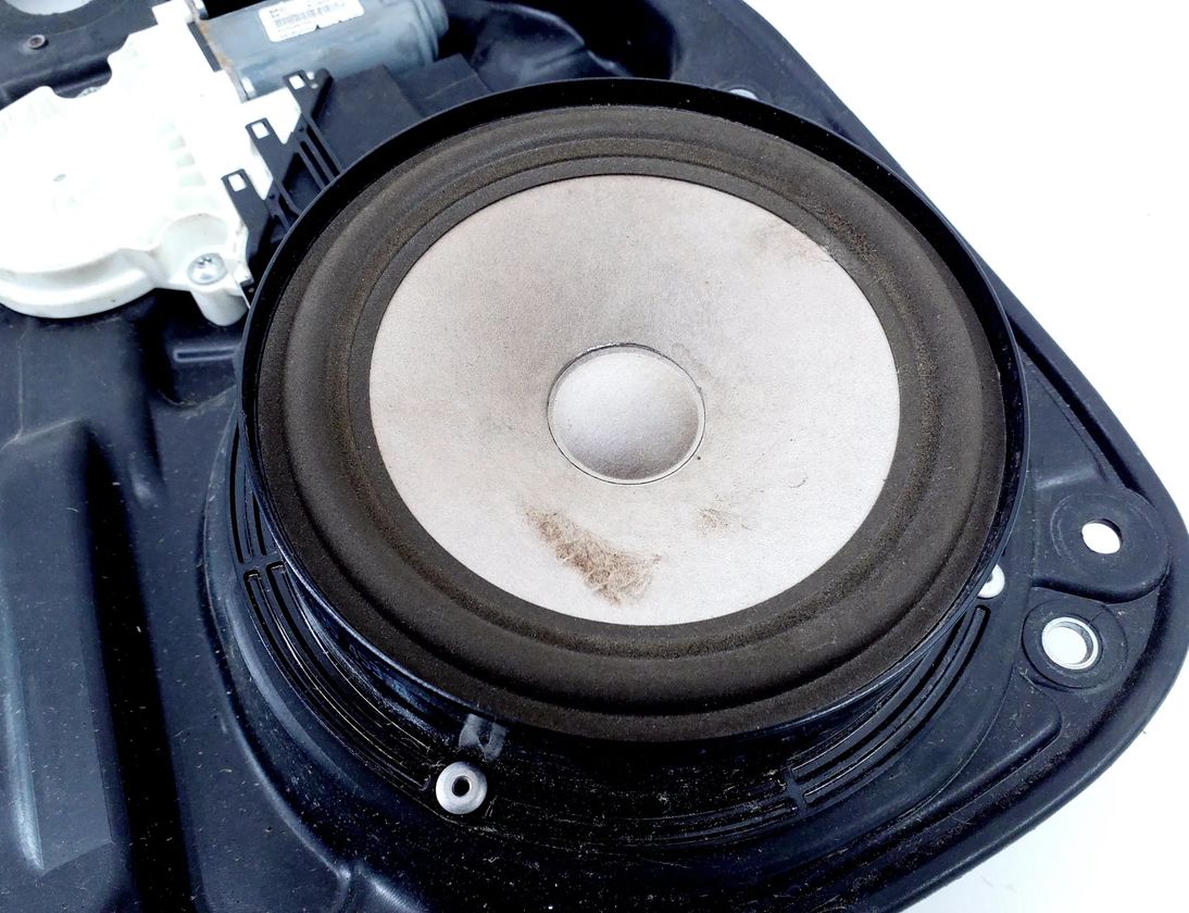 VOLKSWAGEN Tiguan 1 generation (2007-2017) Aizmugurējo kreiso durvju logu pacēlājs 5N0839755C,5N0839729F,5N0035453A,5N0959703 21590892