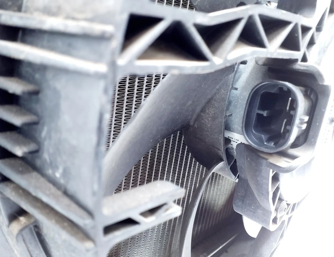 PEUGEOT 208 Peugeot 208 (2012-2015) Cooling Parts 9676534280,9677952180,9672502680,9675280980,9802874080,9674813580 27761888