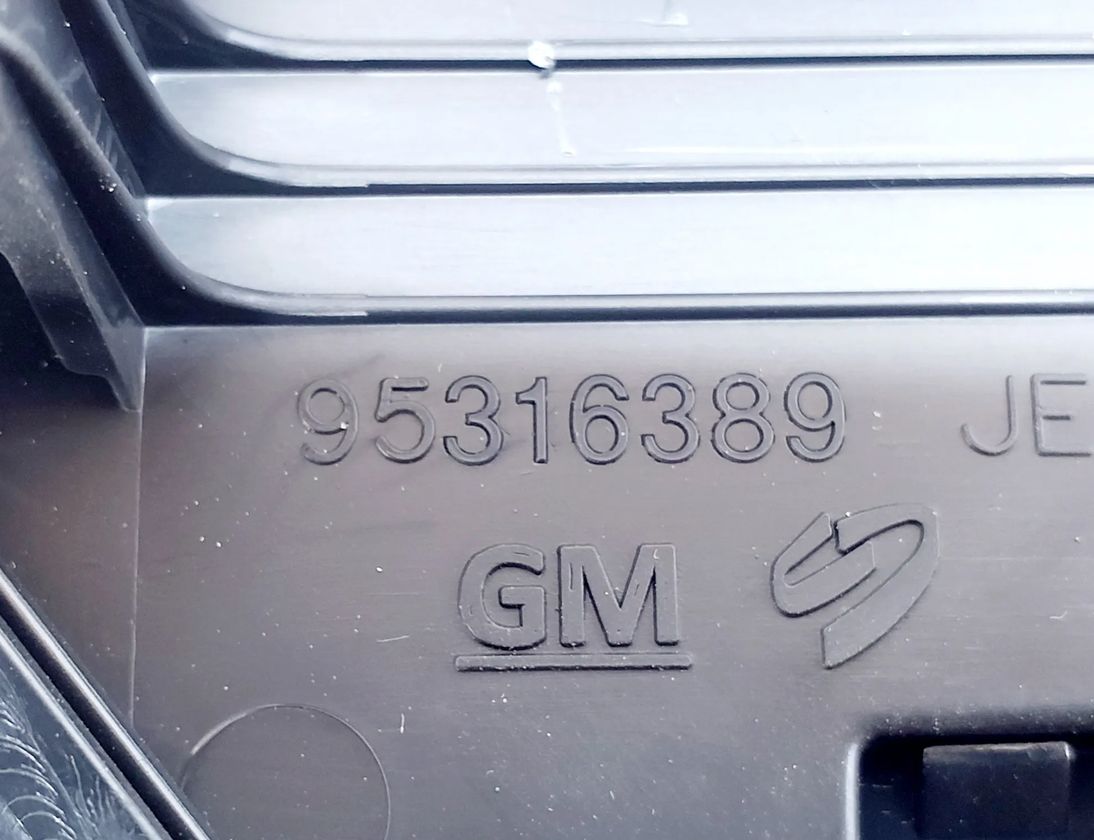 OPEL Mokka 1 generation (2012-2015) Instrumentu paneļa gaisa kanāli 95316390,95316389 27771371