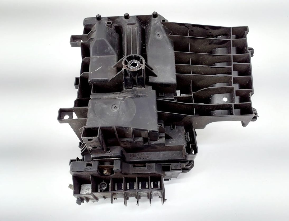 OPEL Astra K (2015-2021) Fuse Box 39019198,13379209 28262037