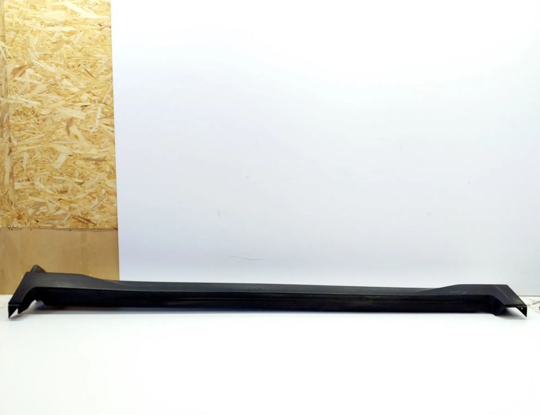 NISSAN X-Trail T32 (2013-2022) Kreisās puses dekoratīvā plastmasas sliekšņu uzlika 768514CE0A 30748481