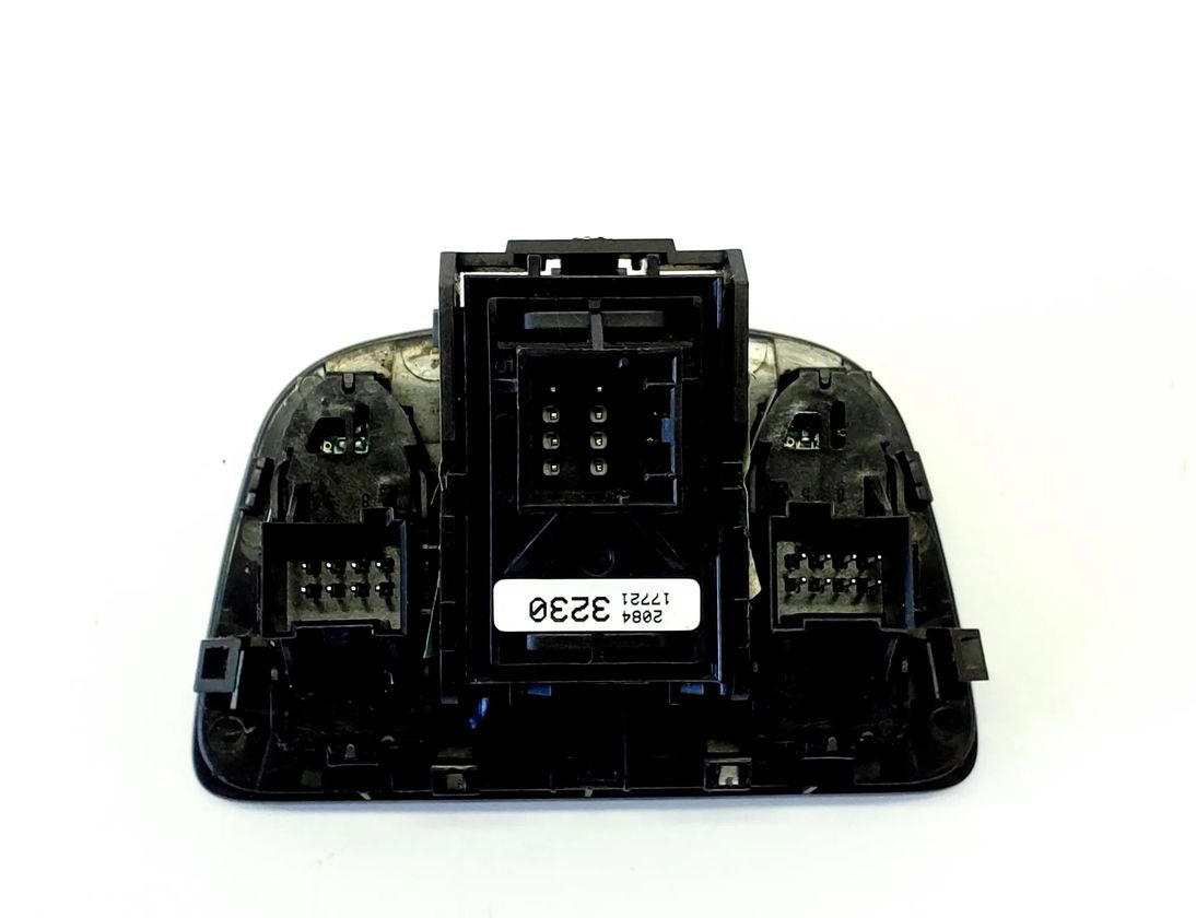 OPEL Zafira C (2012-2016) Кнопка ручного тормоза 20843230 30784655