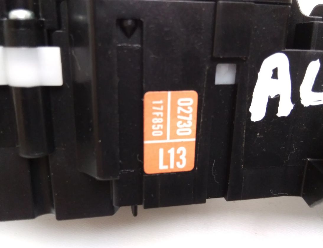 TOYOTA Auris 2 generation (2012-2015) Indicator Wiper Stalk Switch 17F857,17F850,17F852 3704039