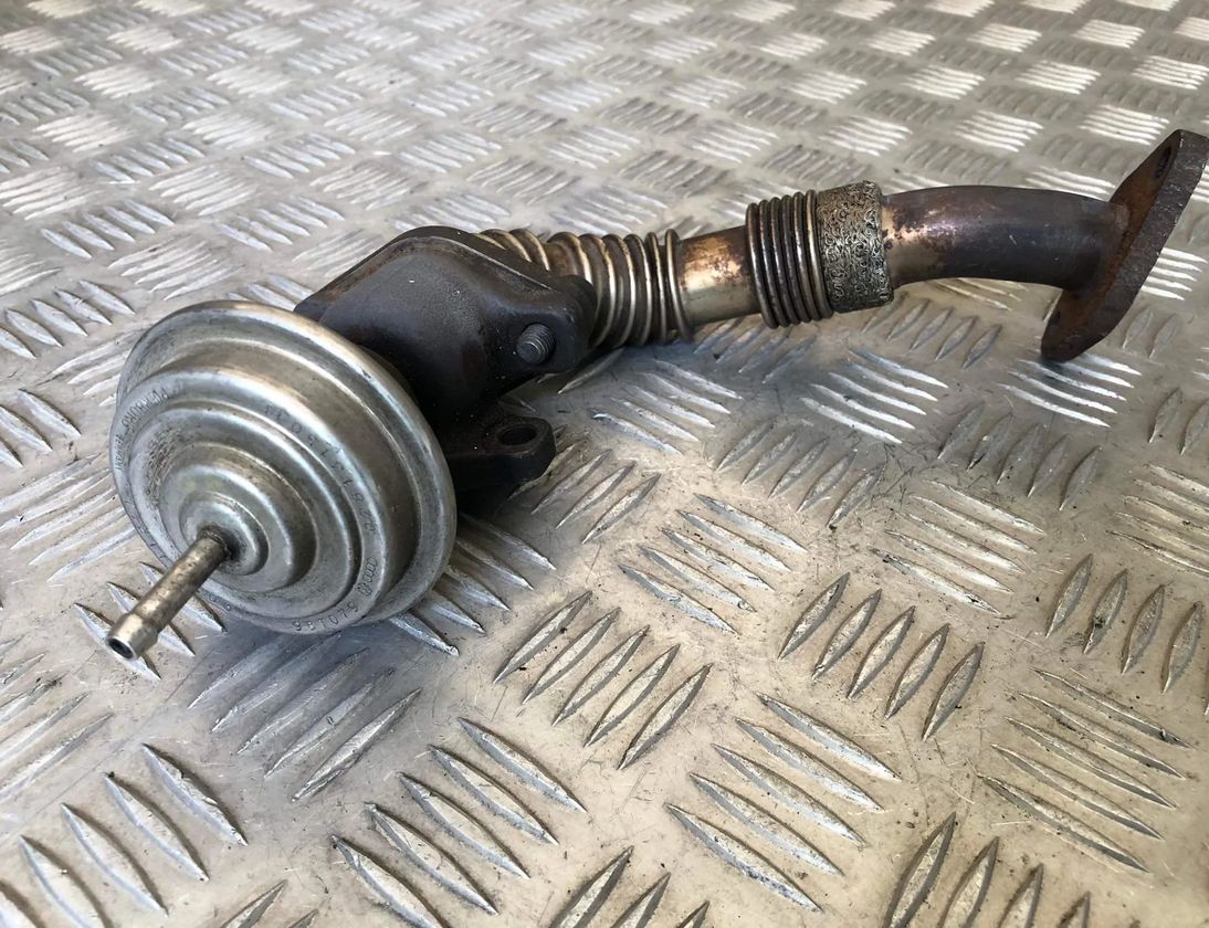 VOLKSWAGEN Sharan 1 generation (1995-2010) EGR Valve 028131501E 20299422