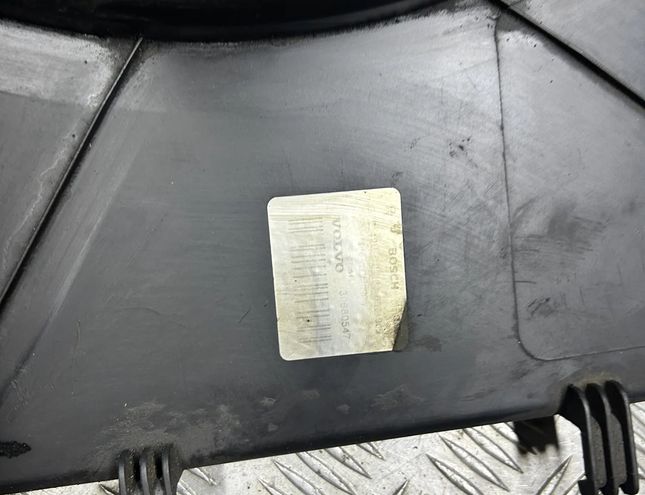 VOLVO V70 2 generation (2000-2008) Engine Cooling Fan Radiator 30680547 22020846