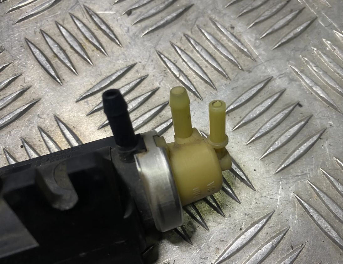 PEUGEOT 508 1 generation (2010-2020) Соленоидный клапан 9672875080 22154151