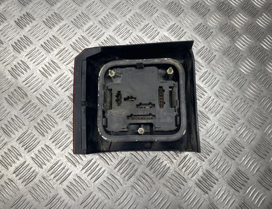 VOLKSWAGEN Transporter T4 (1990-2003) Фонарь задний правый 70194511 25185868