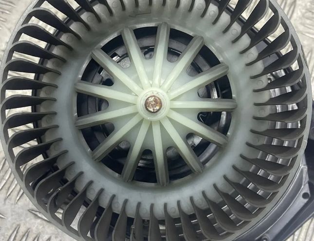 SKODA Superb 1 generation (2001-2008) Вентилятор диффузора L0912V,TG26 28220128