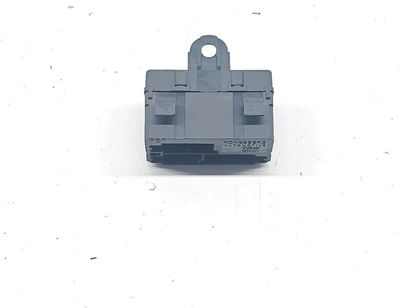 TOYOTA Avensis 2 generation (2002-2009) Seat heating relay 200044,200032,200000,200045 31044485