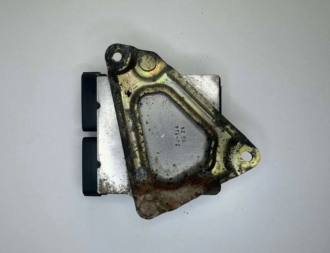 MAZDA 6 GG (2002-2007) Fuel injectors control unit RF5C18701A 31889339