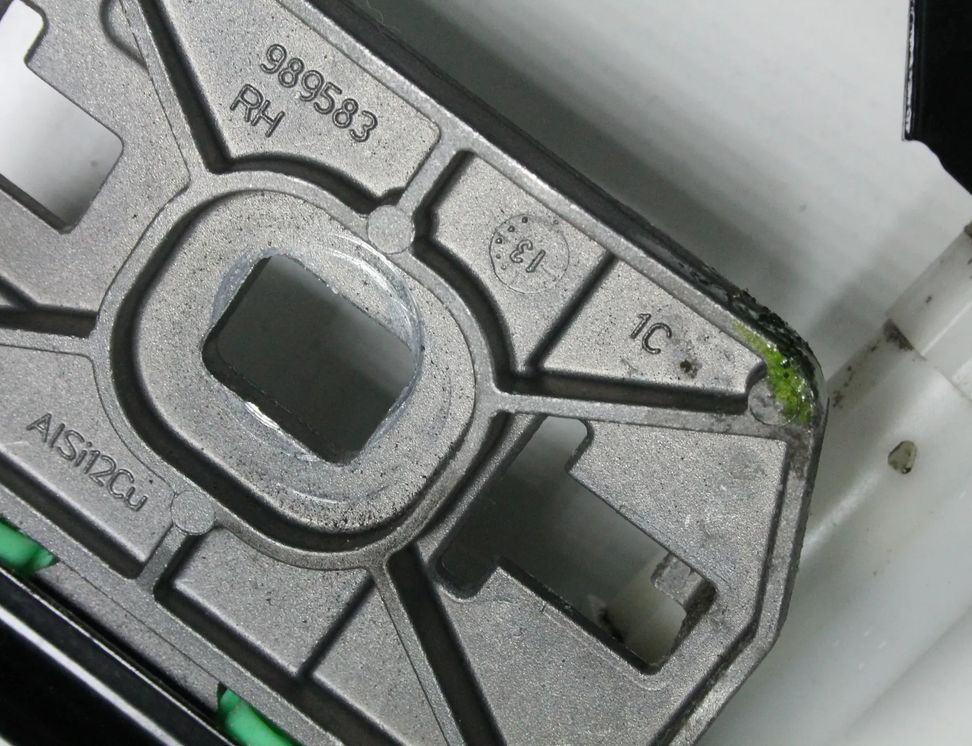 VOLKSWAGEN Passat CC 1 generation (2008-2017) Priekšējo labo durvju logu pacēlājs 3C8837462J 11290956