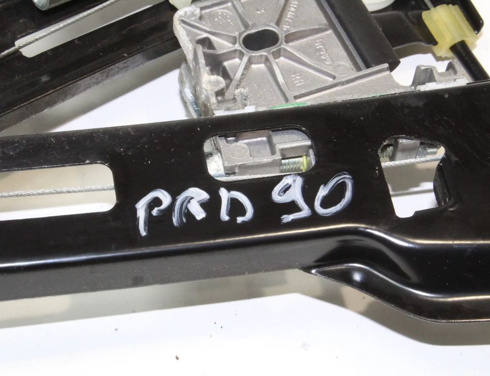 VOLKSWAGEN Passat CC 1 generation (2008-2017) Priekšējo labo durvju logu pacēlājs 3C8837462J 13849654