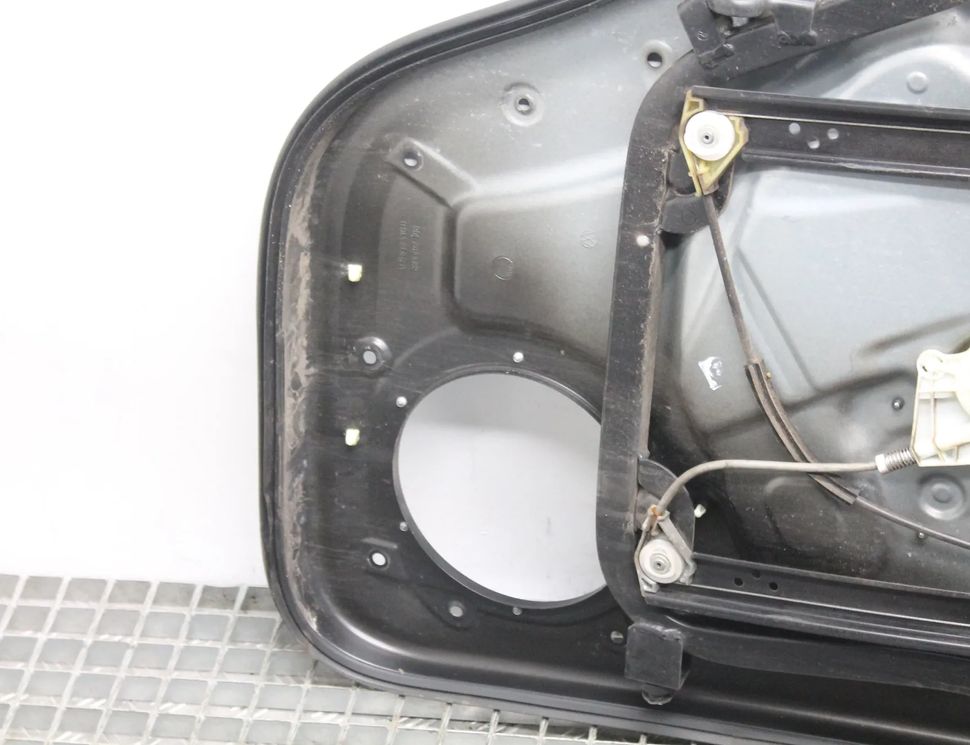 VOLKSWAGEN Touareg 1 generation (2002-2010) Rear Right Door Window Glass 7E0035411A 13989537