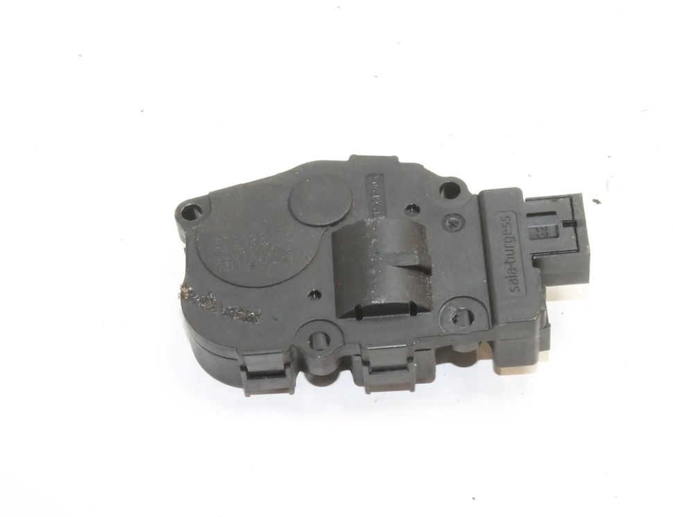 BMW 3 Series E90/E91/E92/E93 (2004-2013) Salona sildītāja vadības vārsti CZ113930 15286602