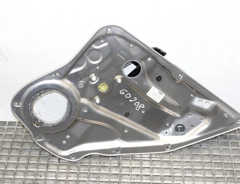 MERCEDES-BENZ C-Class W204/S204/C204 (2004-2015) Rear Right Door Window Regulator A2047300479 17509430