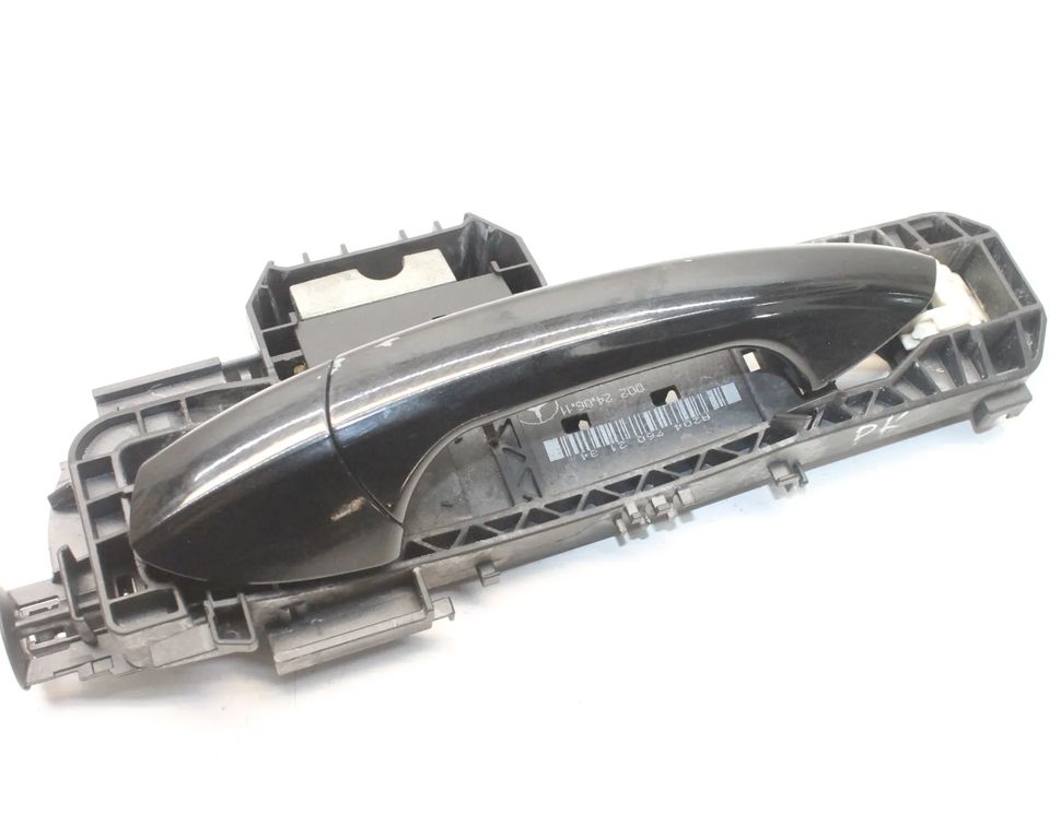 MERCEDES-BENZ C-Class W204/S204/C204 (2004-2015) Priekšējo kreiso durvju ārējais rokturis A2047602134 17957054