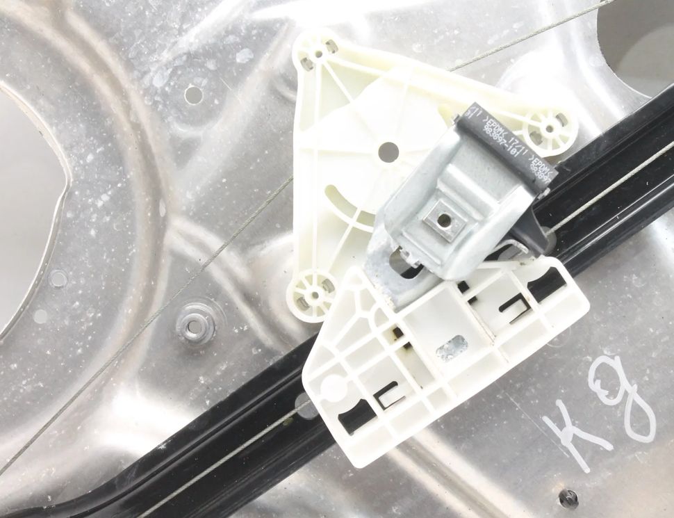 MERCEDES-BENZ C-Class W204/S204/C204 (2004-2015) Стеклоподъемник задней левой двери A2048204302 17957061